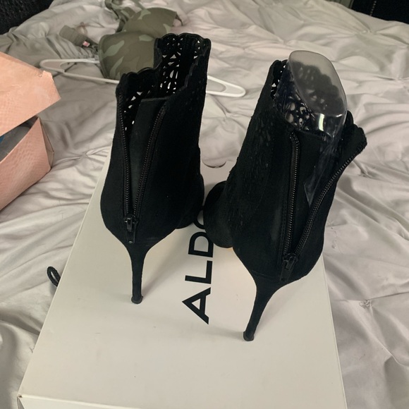 Black Aldo heels - Picture 3 of 5